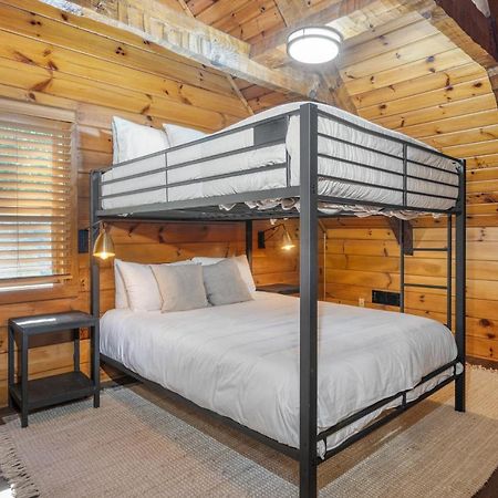 The Dudley Cabins By Avantstay Sevierville Buitenkant foto