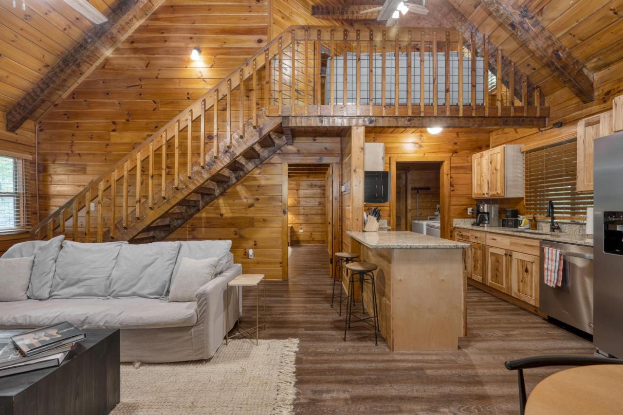 The Dudley Cabins By Avantstay Sevierville Buitenkant foto