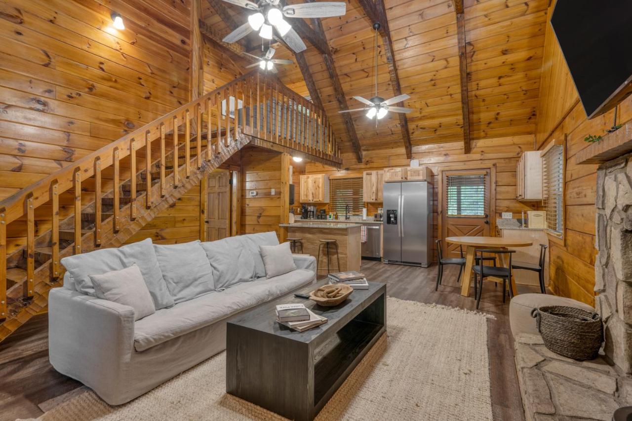 The Dudley Cabins By Avantstay Sevierville Buitenkant foto