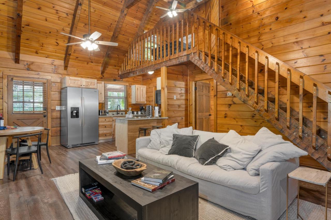 The Dudley Cabins By Avantstay Sevierville Buitenkant foto