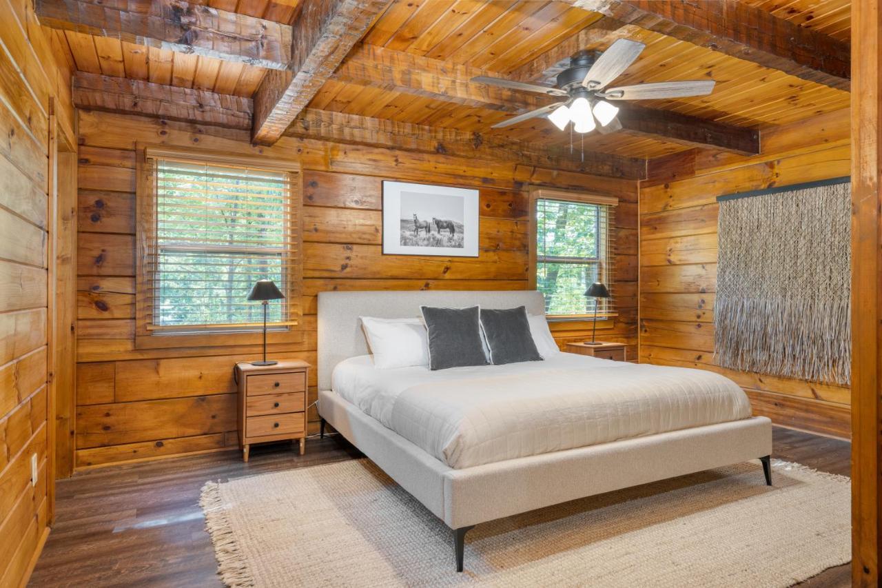 The Dudley Cabins By Avantstay Sevierville Buitenkant foto