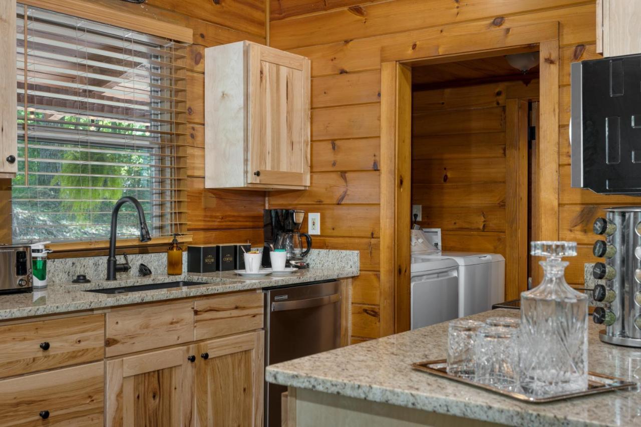 The Dudley Cabins By Avantstay Sevierville Buitenkant foto